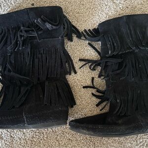 Minnetonka Black Fringe Heeled Boots